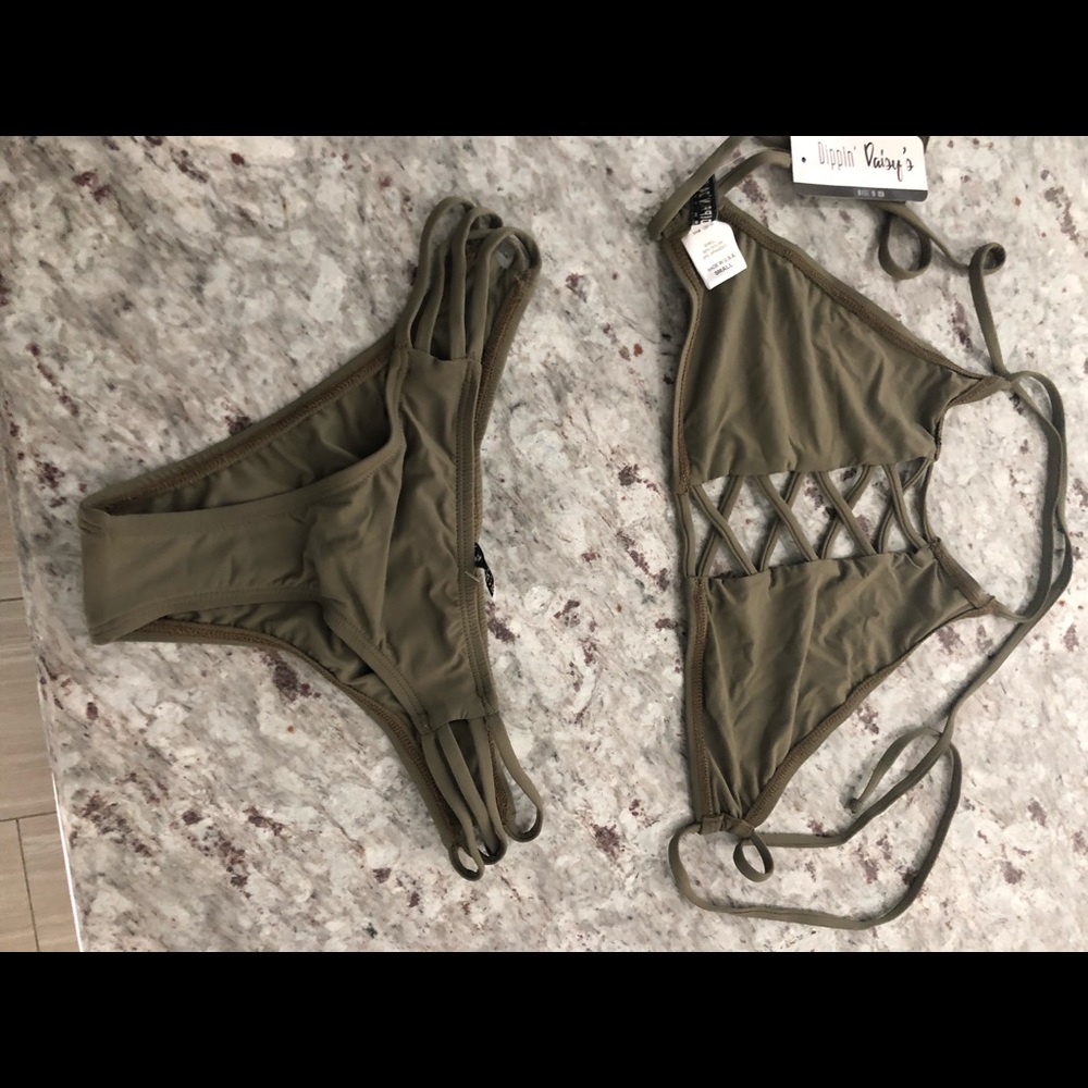 Bathing suit